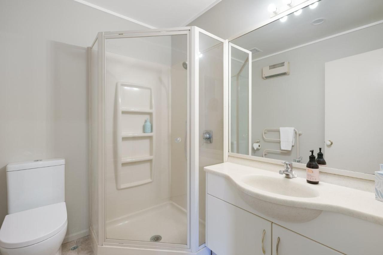 Oceanside Apartment With Garden Views ماوْنت مونغانيو المظهر الخارجي الصورة